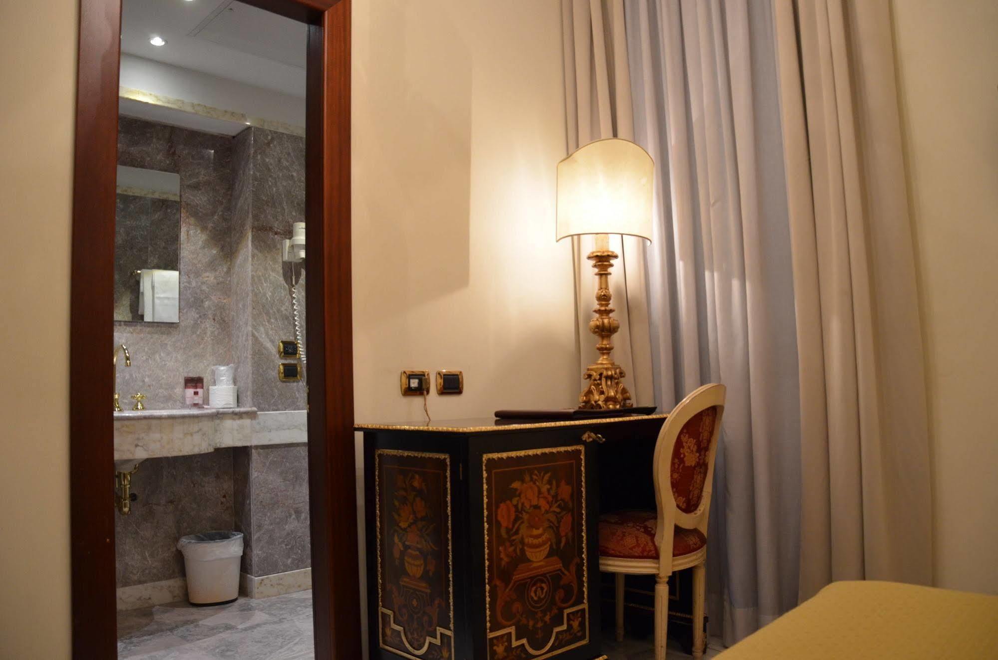 Hotel Des Epoques Róma Kültér fotó